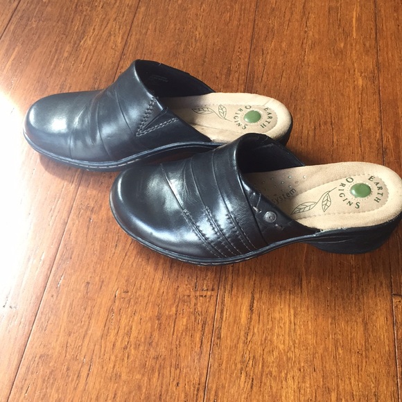 earth origins clogs